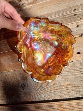 Indiana Glass/Carnival Amber Iridescent Berrylogan Glass Bowl